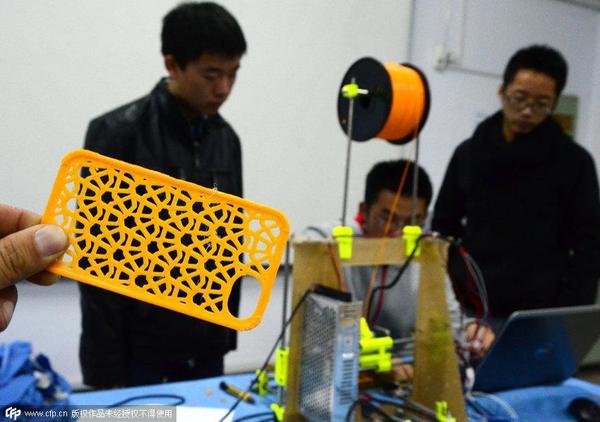 中國大學(xué)生僅花費(fèi)千元 自制3D打印機(jī)