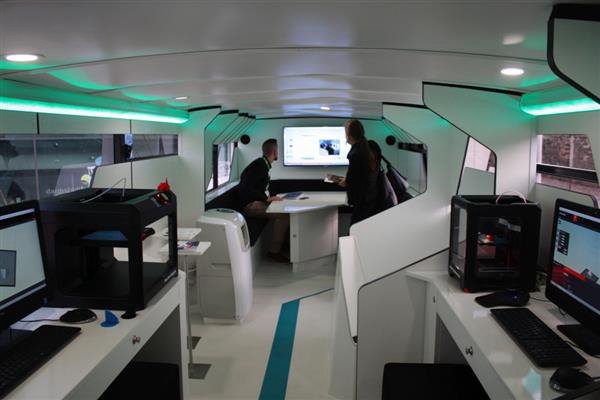 3d打印教室方案有哪些 將3D打印移動教室裝到巴士上