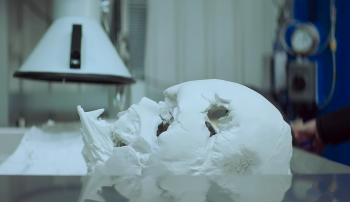 剛3D打印出來(lái)的Darth Vader頭盔