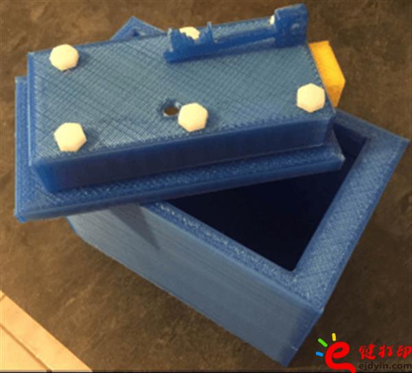 來看看金銀珠寶首飾專用的塑料3D打印保險箱_最專業(yè)的3D打印服務(wù)平臺 來看看金銀珠寶首飾專用的塑料3D打印保險箱_最專業(yè)的3D打印服務(wù)平臺